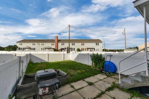 11 Poplar Crescent, Springbrook, AB 