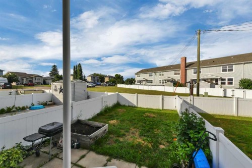 11 Poplar Crescent, Springbrook, AB 