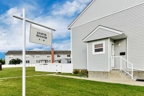 11 Poplar Crescent, Springbrook, AB 