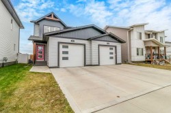 32 Iron Gate Boulevard Sylvan Lake, AB T4S 0T6