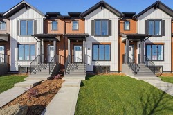 38 Station Drive Sylvan Lake, AB T4S 0W7