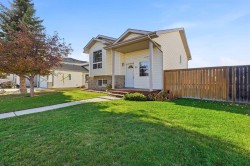 90 Drummond Avenue Red Deer, AB T4R 3A5