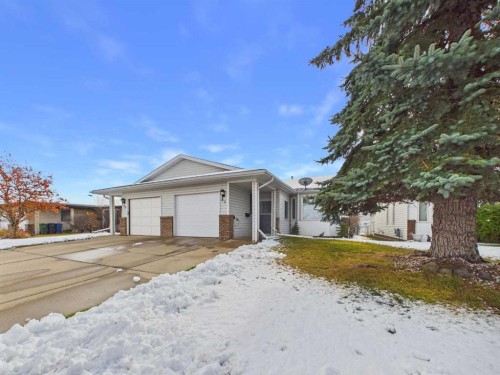 63 Ellis Street  Red Deer, AB T4R 2C6