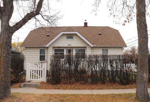 5019 55 Avenue  Ponoka, AB T4J 1H2