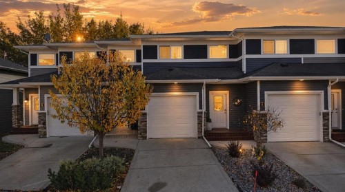 7-5301 Windward Place  Sylvan Lake, AB T4S 0H5