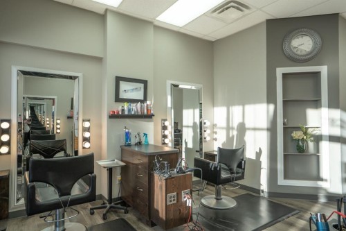 5834 Ab-2, Lacombe, AB 
