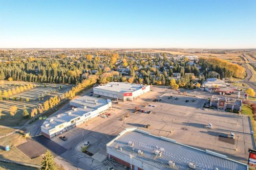 5834 Ab-2, Lacombe, AB 