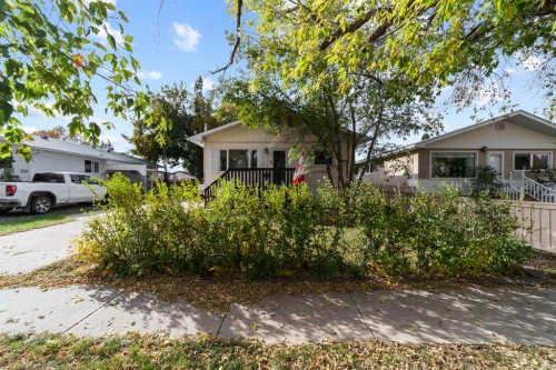 5218 45 Street, Camrose, AB 