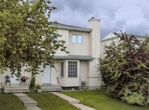 4732 43 Street  Sylvan Lake, AB T4S 1M3