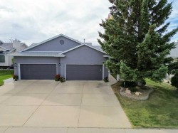 179 Allan Street Red Deer, AB T4R 2M5