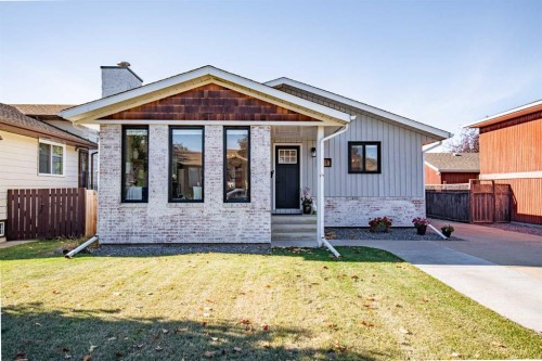 112 Carroll Crescent  Red Deer, AB T4P 2T5