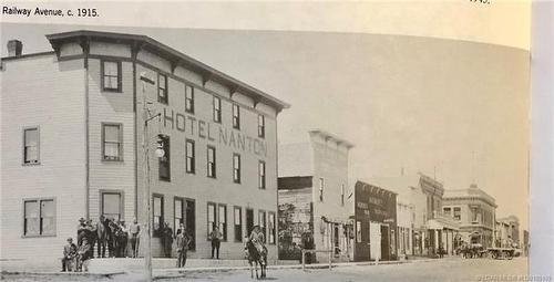 1901 20 Avenue, Nanton, AB 