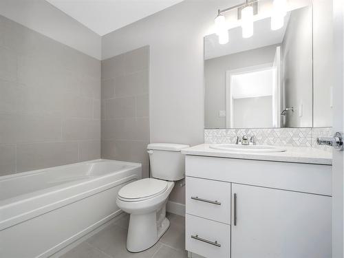 2727 47 Street South, Lethbridge, AB - Indoor Photo Showing Bathroom