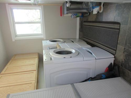 170075 Twp Rd 100, Rural Taber, M.D. Of, AB - Indoor Photo Showing Laundry Room