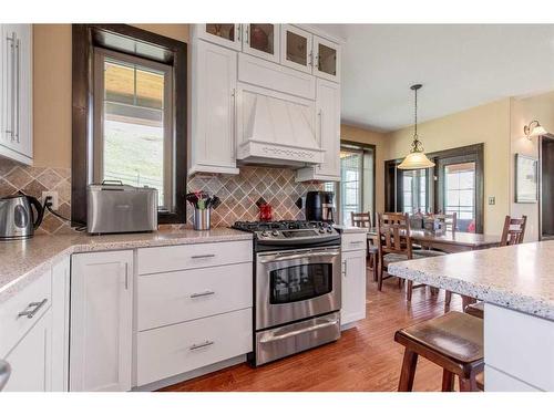 45002 Range Rd 281, Rural Cardston County, AB - Indoor Photo Showing Kitchen