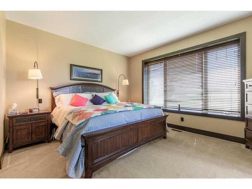 45002 Range Rd 281, Rural Cardston County, AB - Indoor Photo Showing Bedroom