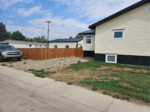 101 9 Street North, Vauxhall, AB - Outdoor With Exterior