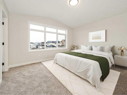 61 Goldenrod Place West, Lethbridge, AB - Indoor Photo Showing Bedroom