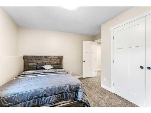 1104 7 Street West, Barnwell, AB - Indoor Photo Showing Bedroom