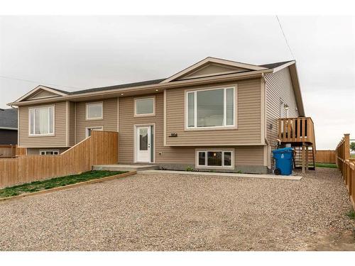1104 7 Street West, Barnwell, AB - Outdoor