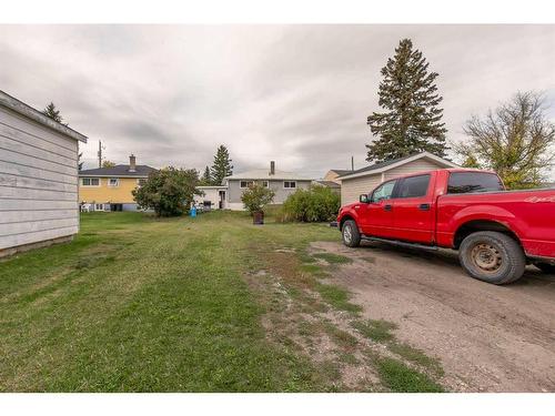 230 4 Street East, Cardston, AB - Outdoor