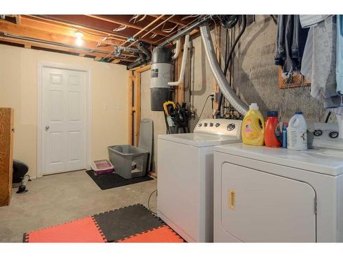 205 Main Street, Skiff, AB - Indoor Photo Showing Laundry Room
