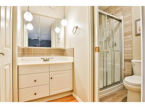 661 21 Street, Fort Macleod, AB - Indoor Photo Showing Bathroom