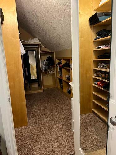 560 7A Avenue West, Cardston, AB - Indoor Photo Showing Other Room