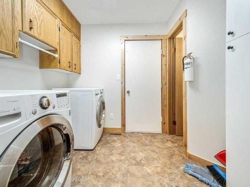 735 Blairmore Street, Pincher Creek, AB - Indoor Photo Showing Laundry Room