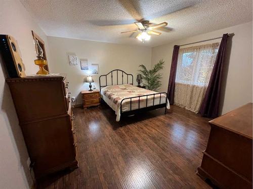 735 Blairmore Street, Pincher Creek, AB - Indoor Photo Showing Bedroom