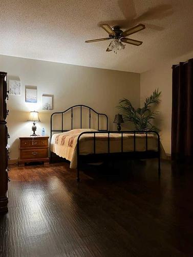 735 Blairmore Street, Pincher Creek, AB - Indoor Photo Showing Bedroom