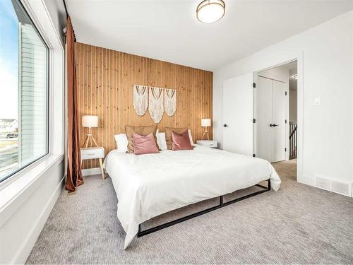 3011 46 Street South, Lethbridge, AB - Indoor Photo Showing Bedroom