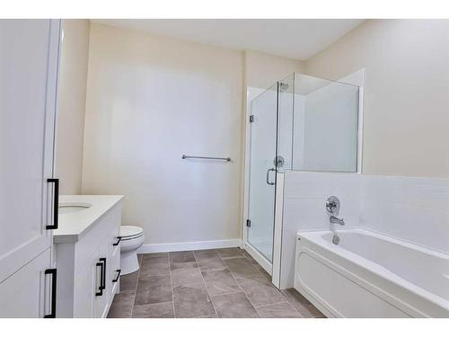 2-18 Riverford Close West, Lethbridge, AB - Indoor Photo Showing Bathroom