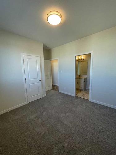 975 40 Avenue North, Lethbridge, AB - Indoor Photo Showing Other Room