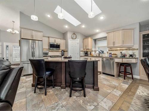 295 Canyon Boulevard West, Lethbridge, AB - Indoor Photo Showing Kitchen With Upgraded Kitchen