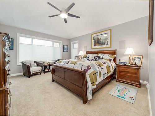 295 Canyon Boulevard West, Lethbridge, AB - Indoor Photo Showing Bedroom