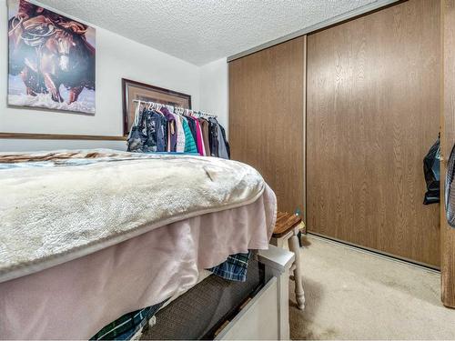 1715 1 Avenue North, Lethbridge, AB - Indoor Photo Showing Other Room