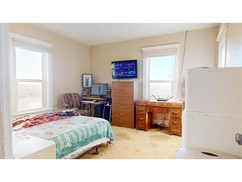 152061 Range Rd 232, Rural Vulcan County, AB - Indoor Photo Showing Bedroom
