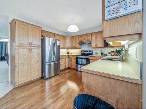 4408 56 Avenue, Taber, AB - Indoor Photo Showing Kitchen With Double Sink