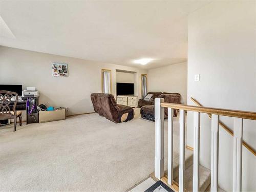 4408 56 Avenue, Taber, AB - Indoor Photo Showing Other Room