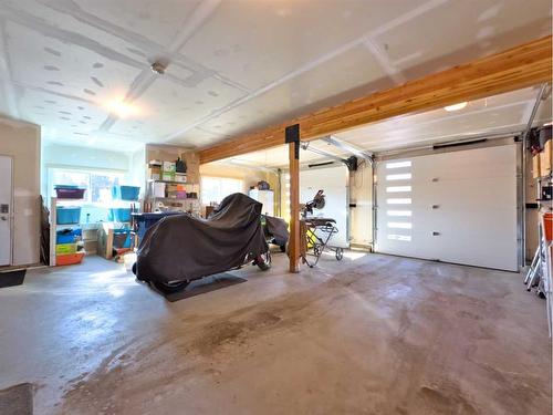 2301 Tecumseh Road, Rural Crowsnest Pass, AB - Indoor Photo Showing Garage