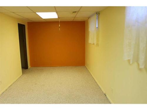 639 Maple Drive, Picture Butte, AB - Indoor Photo Showing Other Room