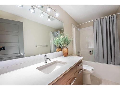 135 Canyon Estates Way West, Lethbridge, AB - Indoor Photo Showing Bathroom