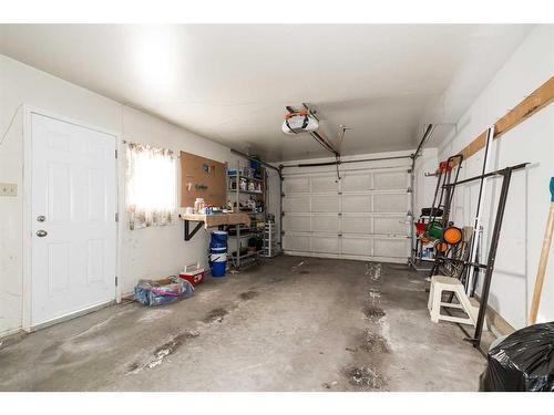 518 12 Street South, Lethbridge, AB - Indoor Photo Showing Garage