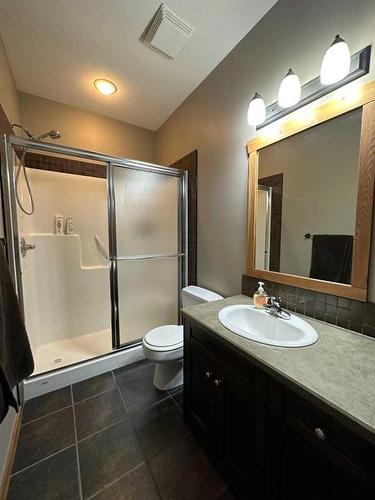 10 Ironstone Drive, Coleman, AB - Indoor Photo Showing Bathroom