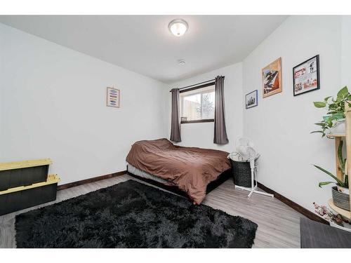 30 Prairie Lake Drive, Taber, AB - Indoor Photo Showing Bedroom