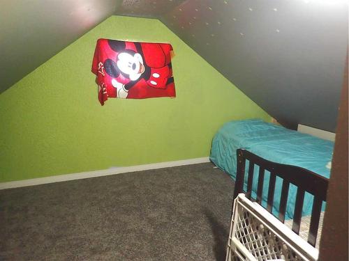 6202 50 Street, Taber, AB - Indoor Photo Showing Bedroom