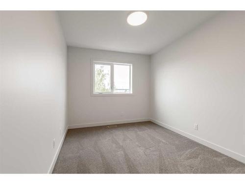 359 9 Street, Fort Macleod, AB - Indoor Photo Showing Other Room