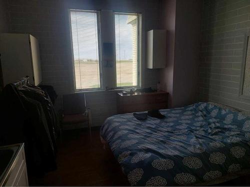 5123 5 Street East, Claresholm, AB - Indoor Photo Showing Bedroom