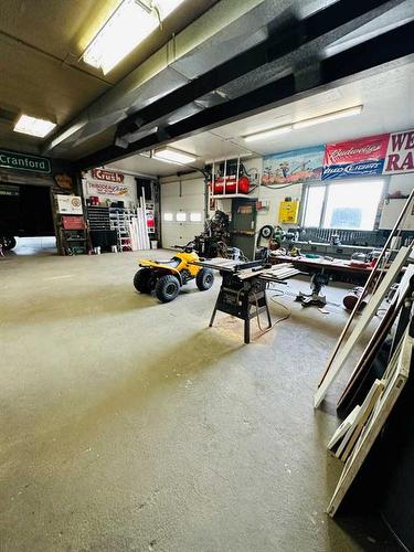 100049 Rng Rd 184, Taber, AB - Indoor Photo Showing Garage